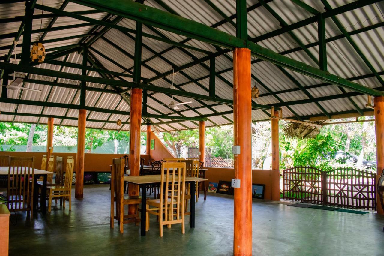 Sarada Beach Resort Yala ทิซซามาฮารามา ภายนอก รูปภาพ