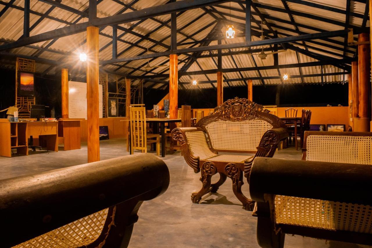 Sarada Beach Resort Yala ทิซซามาฮารามา ภายนอก รูปภาพ