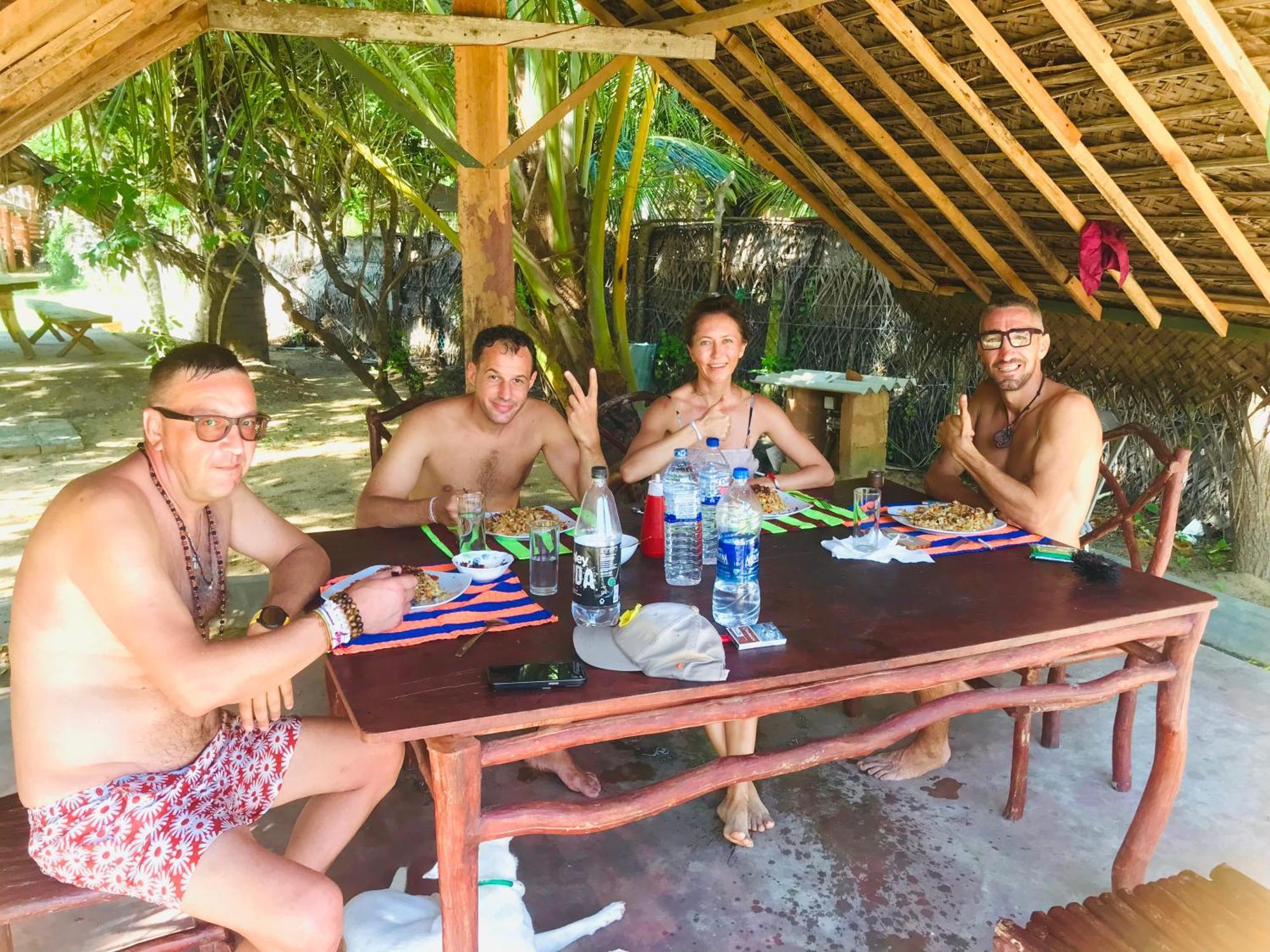 Sarada Beach Resort Yala ทิซซามาฮารามา ภายนอก รูปภาพ